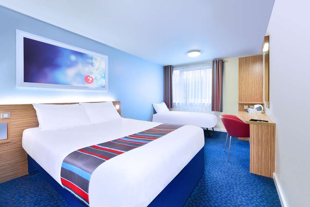 Travelodge Bath Central 客房 照片