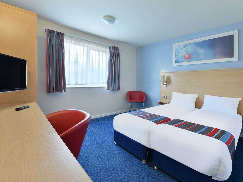 Travelodge Bath Central 客房 照片